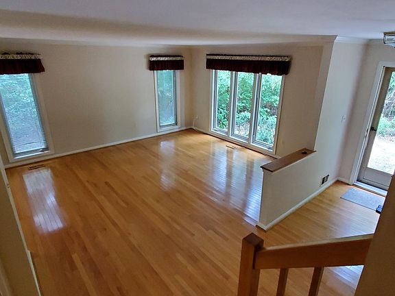 3rd image of 9691 Mason Bluff Ct