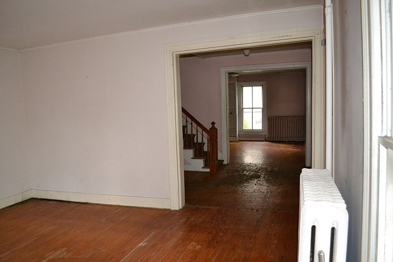 1st image of 49 Bank St