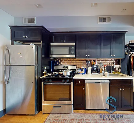 Rented by Skyhigh Realty NYC LLC | media 4