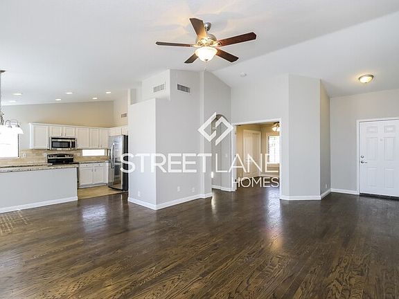 5th image of 2451 E Remington Pl