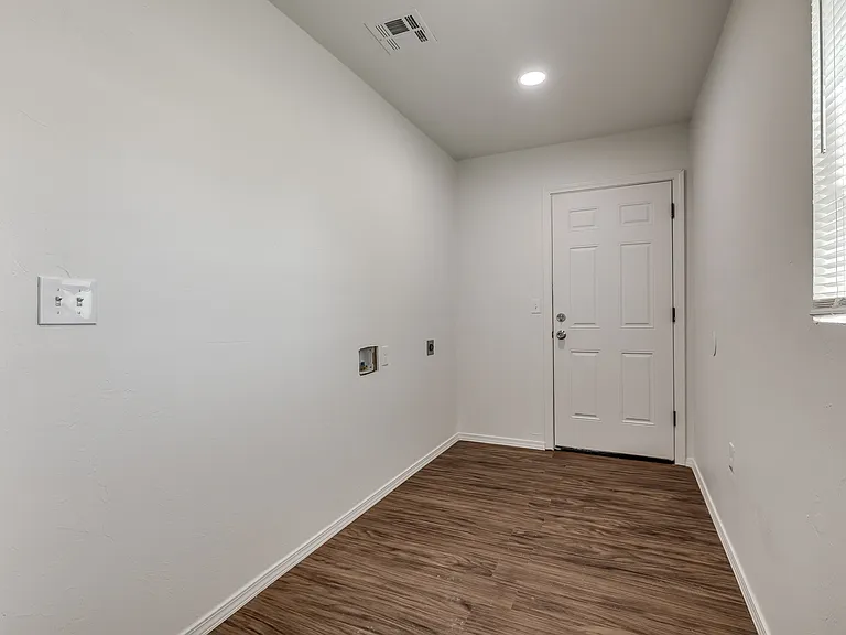 515 W Martin St — Photo 31