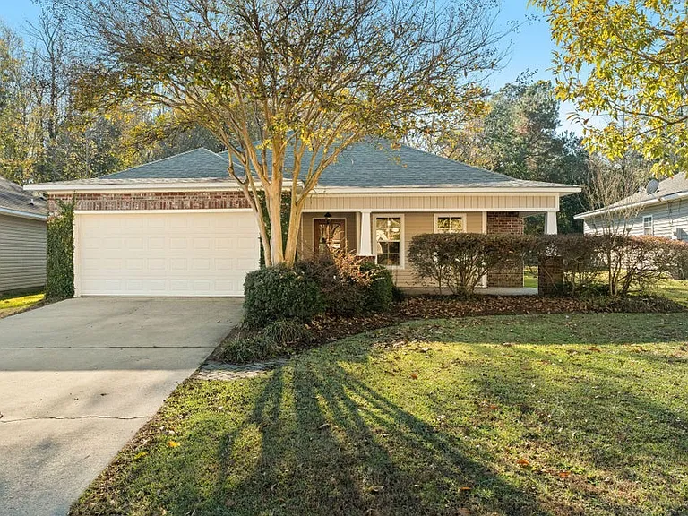 34 Clear Springs Ct — Photo 1