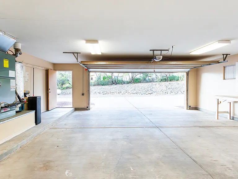 414 Bury Ct — Photo 34