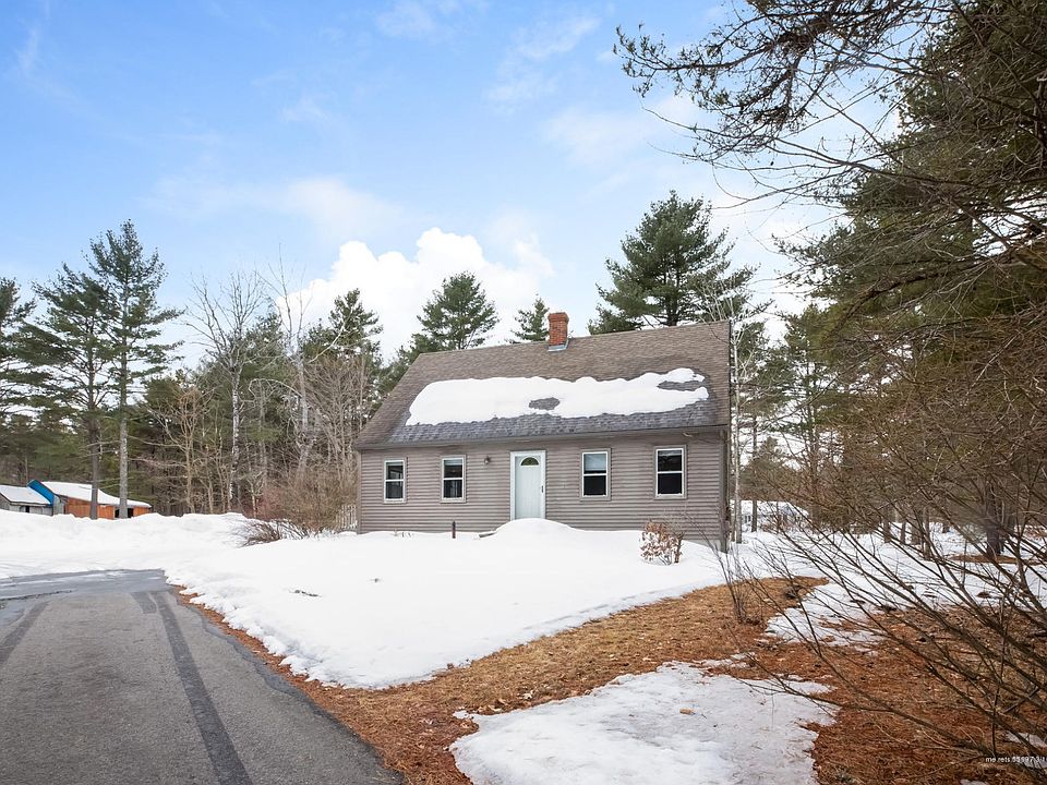 2 Stall Horse Barn out back