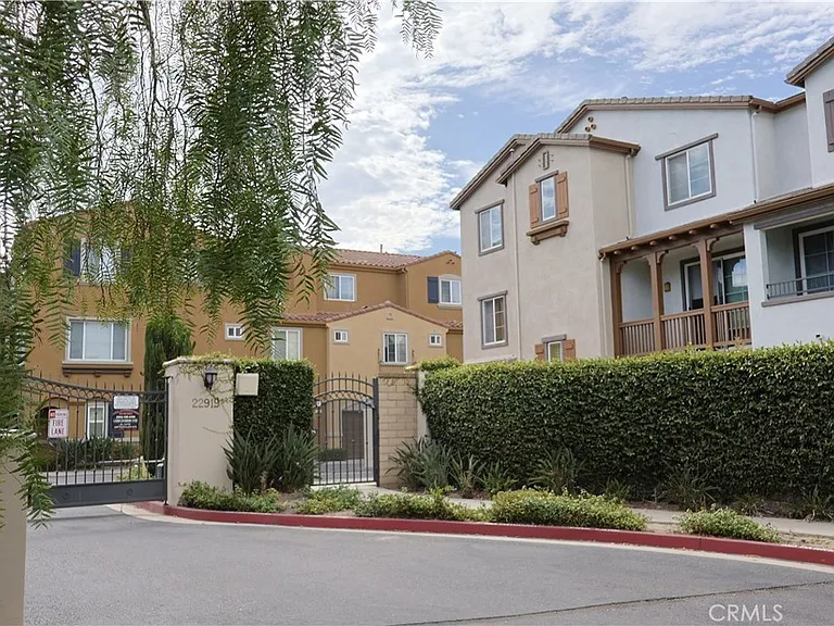 22919 Mariposa Ave #810 — Photo 1