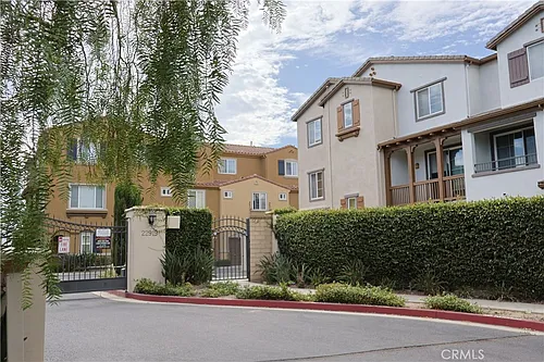 22919 Mariposa Ave #810 Photo 1