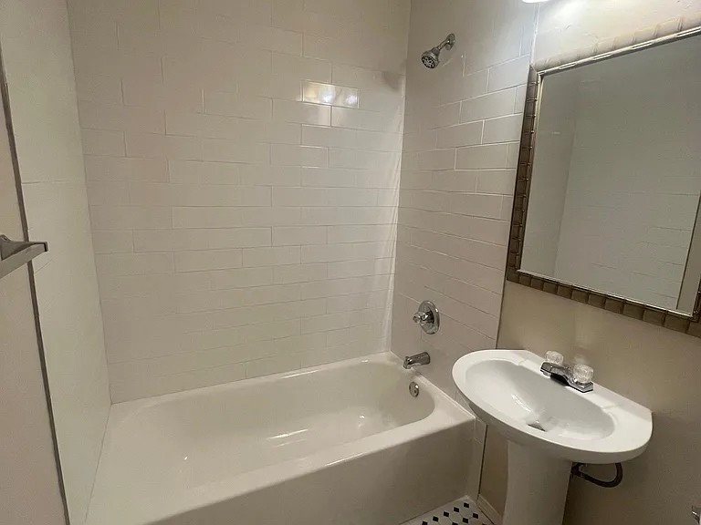 3020 Elmwood Ave — Photo 14