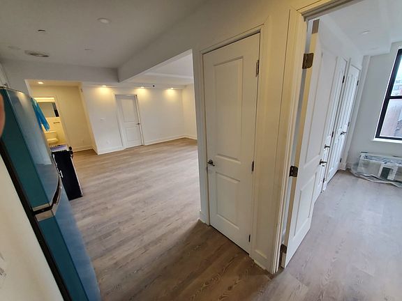 4th image of 45 W 81st St #11F