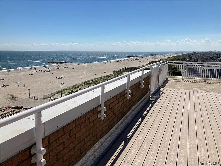 780 W Broadway #2D — Photo 21