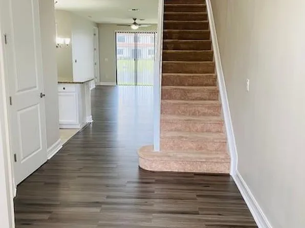 7944 Bristol Cir, Naples, FL 34120