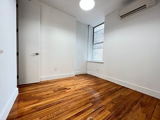 5th image of 897 Saint Johns Pl #1B