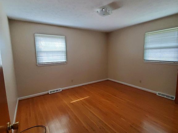 5th image of 3499 Brunswick Rd
