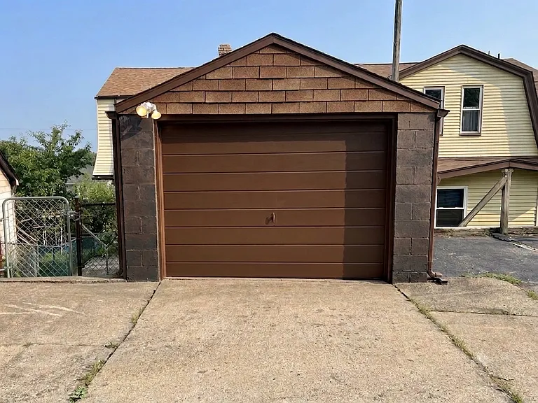 141 Brightwood Ave — Photo 26