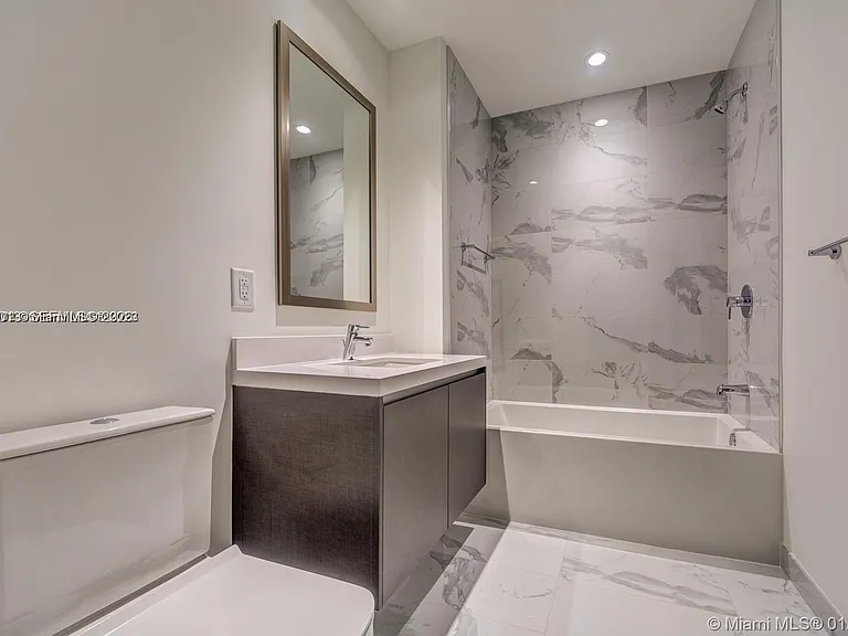 851 NE 1st Ave #11 — Photo 16