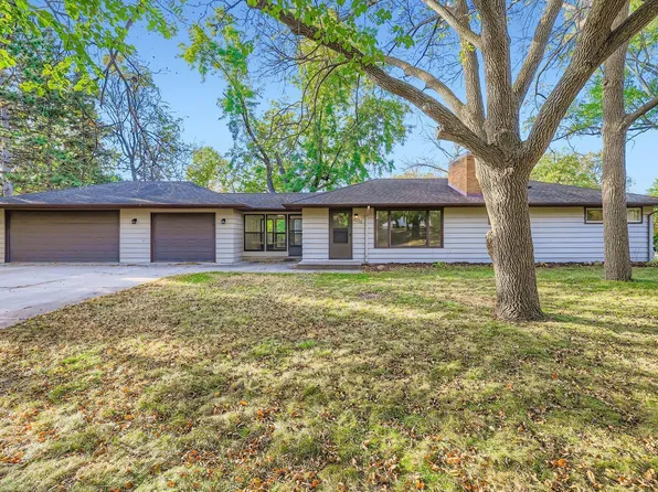 1032 Fremont St, Anoka, MN 55303