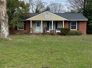 472 Albemarle Dr, Fayetteville, NC 28311