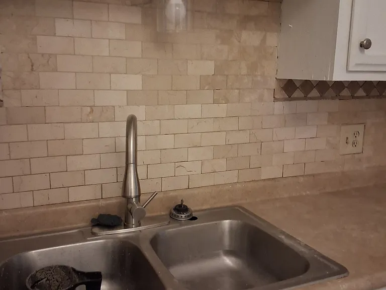 15855 S Sunderland Ave #B — Photo 7