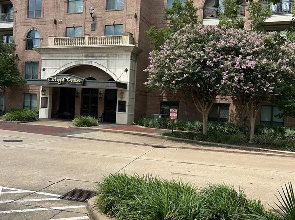 2299 Lone Star Dr, Sugar Land, TX