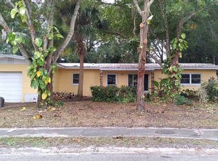 432 Country Club Dr, Oldsmar, FL 34677