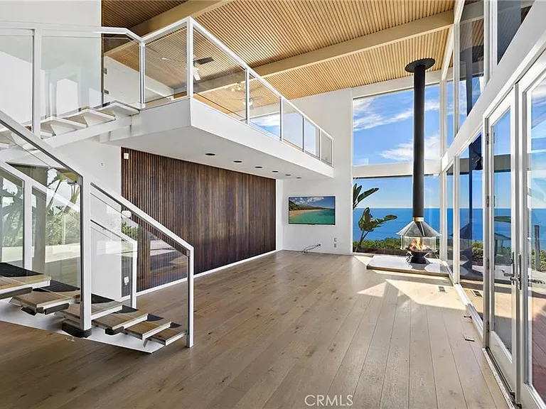599 Alta Vis — Photo 1