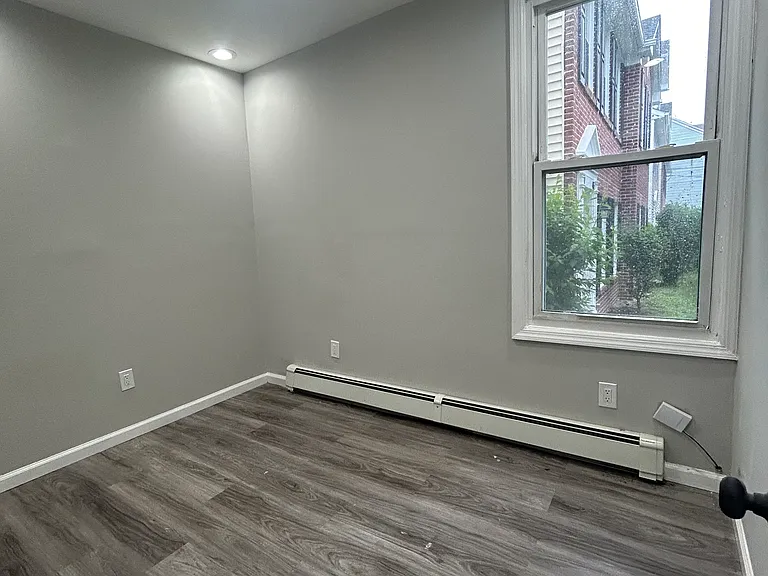 43 Garfield Ave #1A — Photo 2