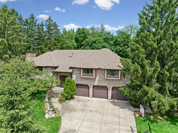 32675 N Forest Dr, Grayslake, IL 60030