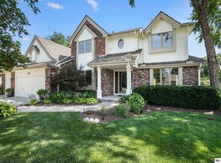 12941 Eagle Run Dr, Omaha, NE 68164