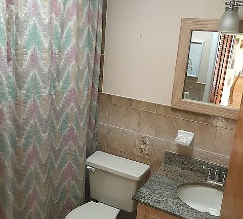 2nd bathroom 