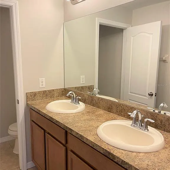 4011 Winding Vine Dr — Photo 20