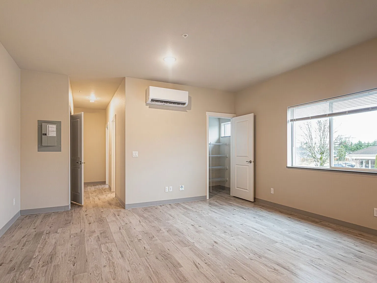 Lake Grove Apartments! — Photo 4