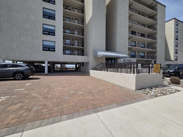 336 Bay Ave APT 205, Ocean City, NJ 08226