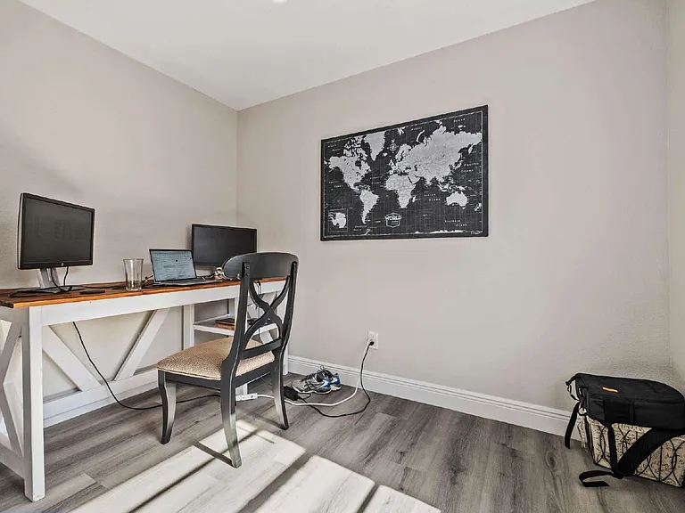 112 W Stanley St — Photo 12