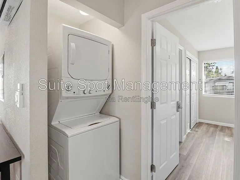 160 Harrison Ave #E3 — Photo 32