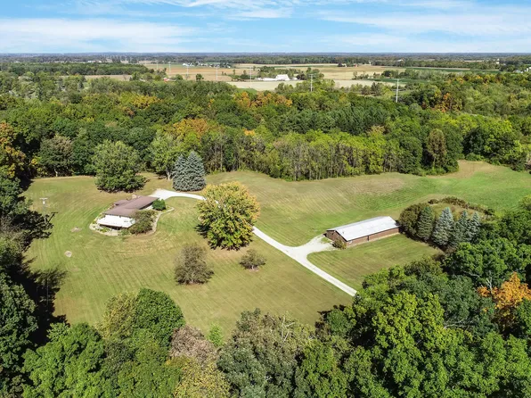 10736 Koebbe Rd, Manchester, MI 48158
