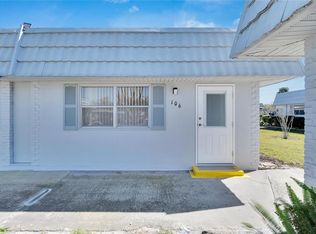 202 Bedford Trl APT 106, Sun City Center, FL 33573