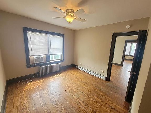 3rd image of 423 Holly Hills Ave #5A-2FW