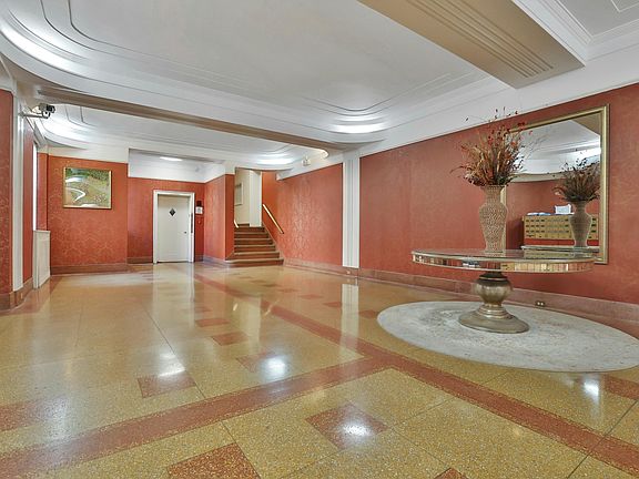 3rd image of 210 Martine Ave #F-3