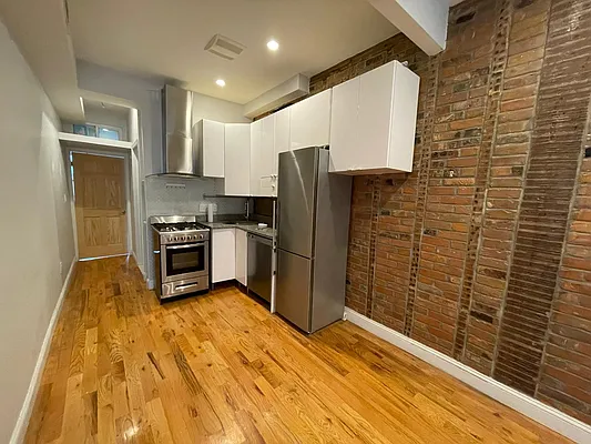 Rented by NY Living Solutions | media 1