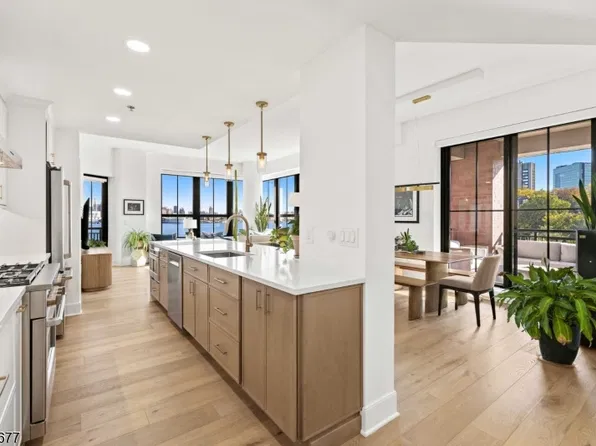 1025 Maxwell Ln BLDG 1025 #502, Hoboken City, NJ 07030