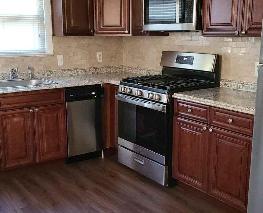 1st image of 14 Tunis Ave Floor 2