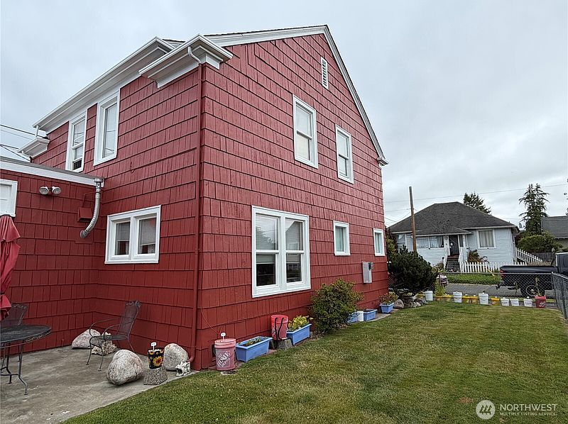 4th image of 409 N Jefferson Street