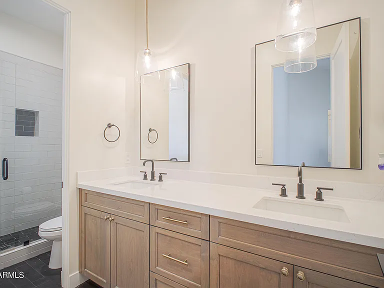 12424 E Victoria St — Photo 50