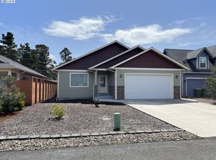 2051 Royal Street Georges Dr, Florence, OR 97439