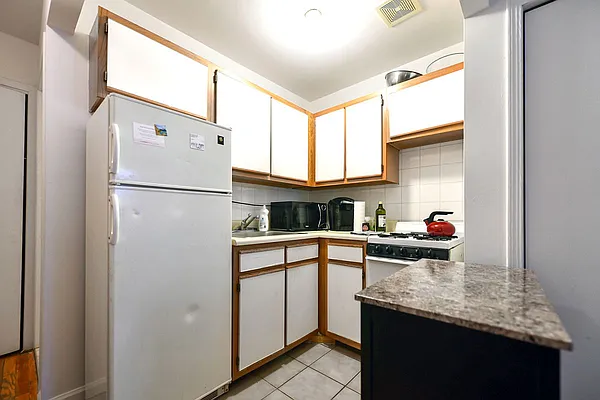 Rented by J Misrahi Realty Corp | media 16