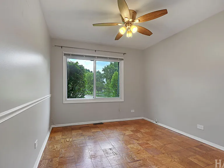 1540 N Pepper Tree Dr — Photo 6