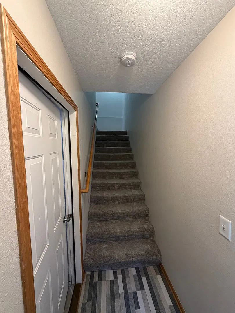 2 Bedroom Townhouse Available for Rent! — Photo 2