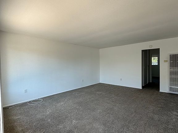 4th image of 7292 Elk Cir APT 4