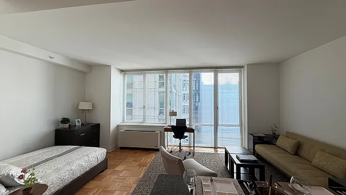 Living room, photo 1