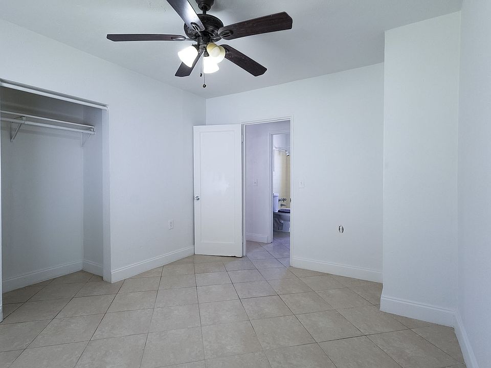 1st image of 490 SE 21st St #6