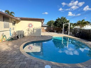 2842 Somerset Rd, Lake Worth, FL 33462